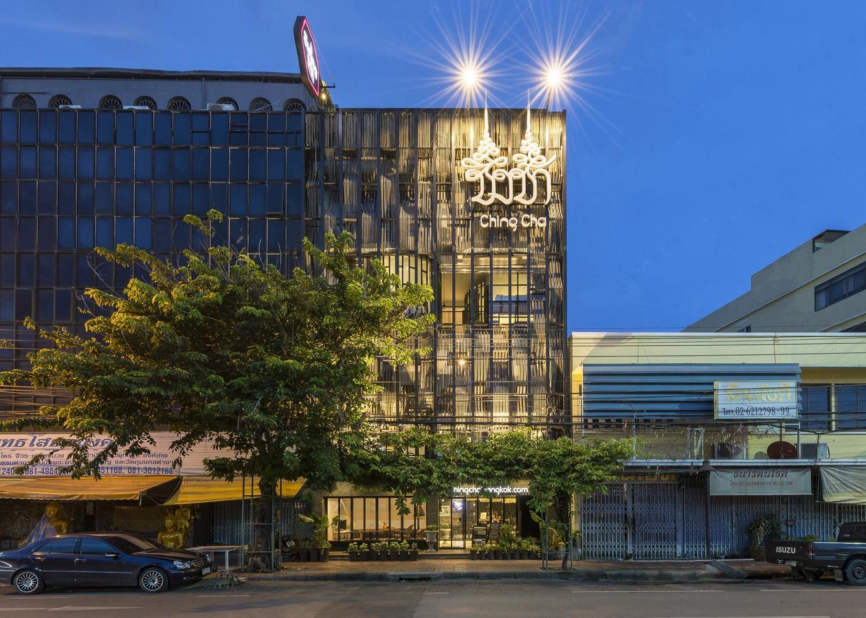 Chingcha Bangkok Hostel Bagian luar foto