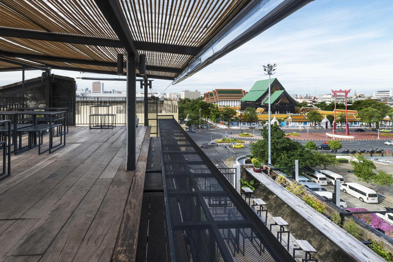 Chingcha Bangkok Hostel Bagian luar foto