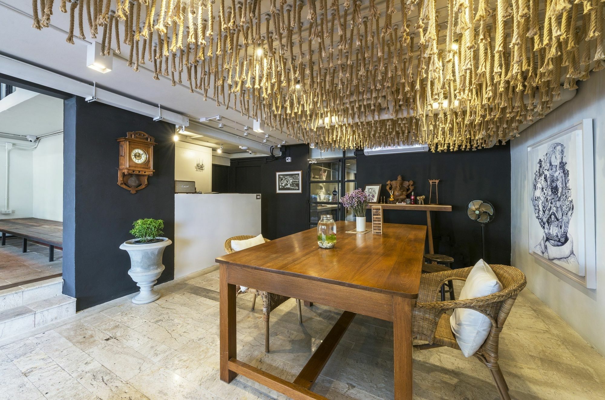 Chingcha Bangkok Hostel Bagian luar foto